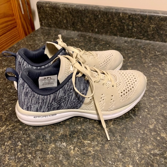 Women’s APL athletic shoes. - Picture 2 of 7